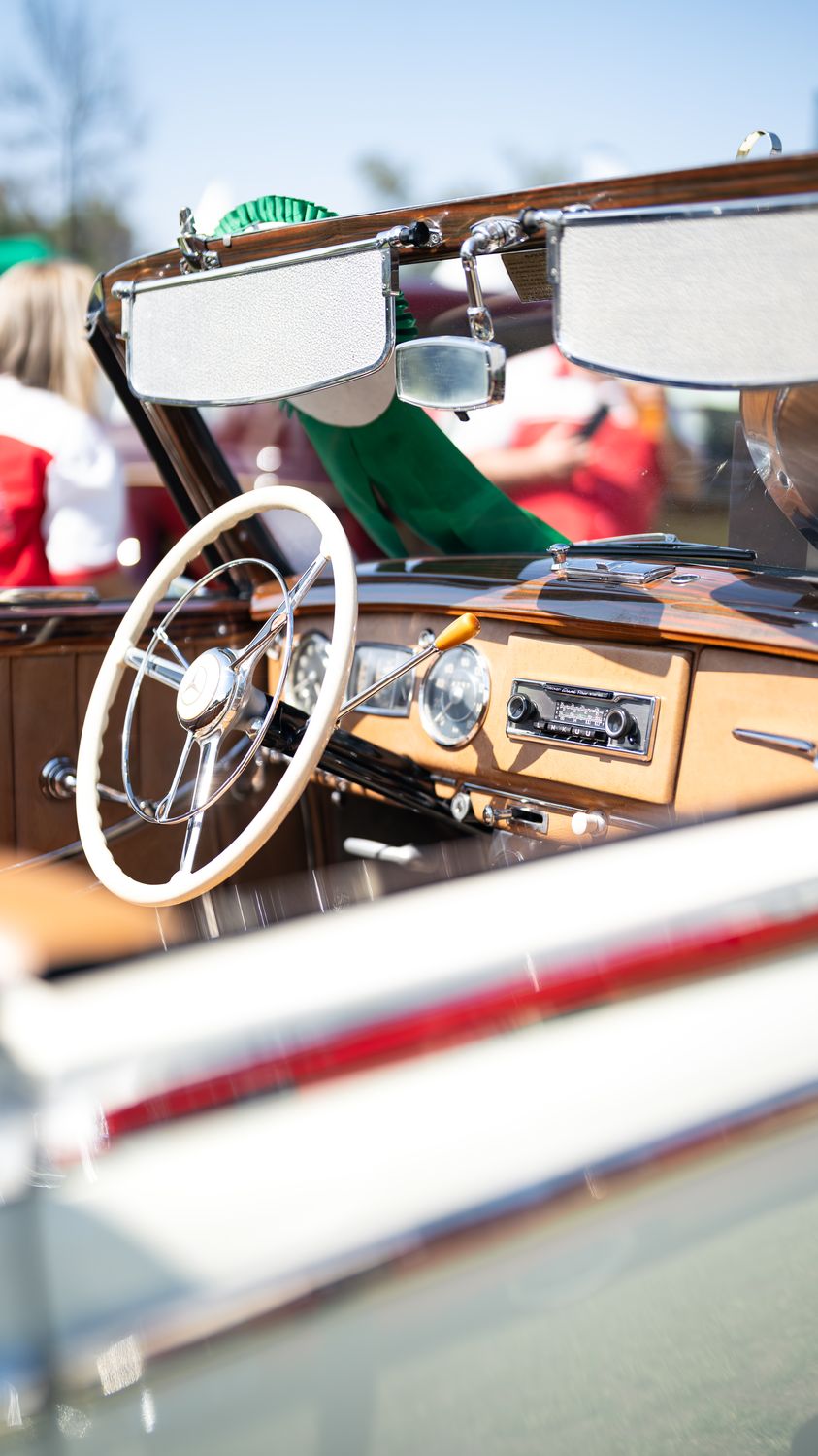 Detalle interior de automóvil clásico
